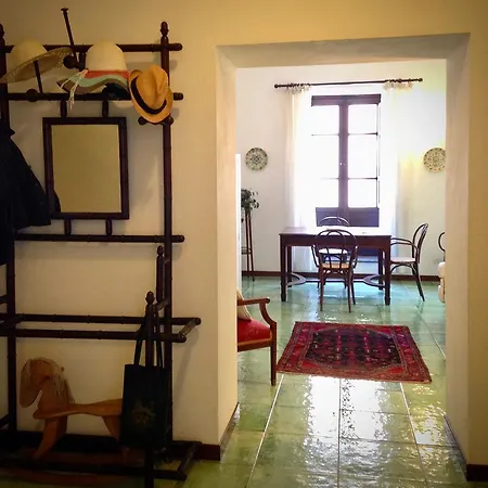 Bed and Breakfast Casa Orioles 3*