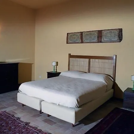 Bed & Breakfast Casa Orioles 3*