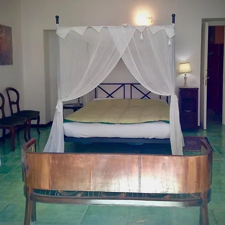 Couette-café Casa Orioles 3*