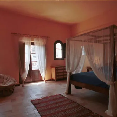 Couette-café Casa Orioles 3*