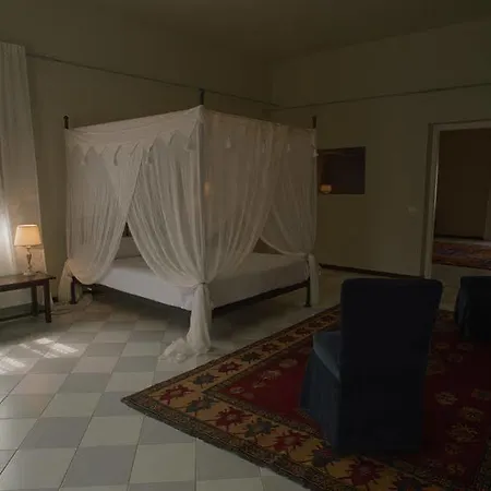 Casa Orioles Couette-café 3*